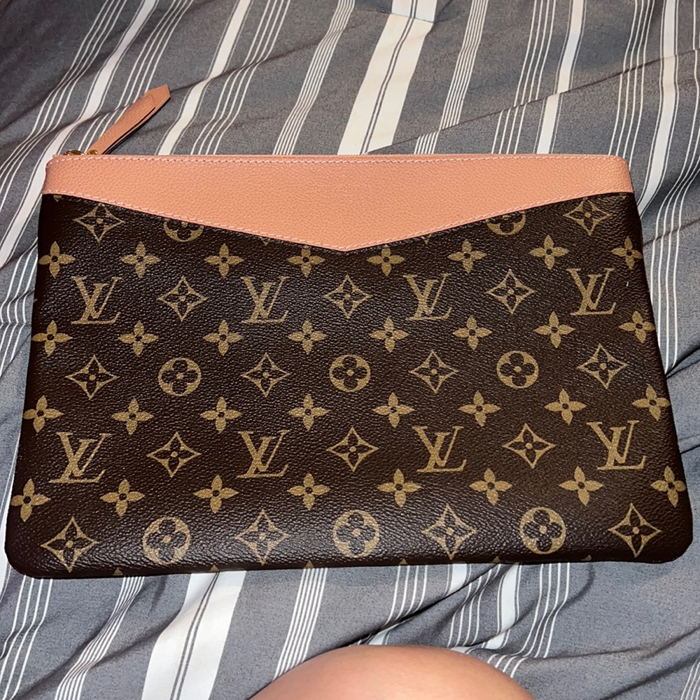 Louis Vuitton Monogram Pouch